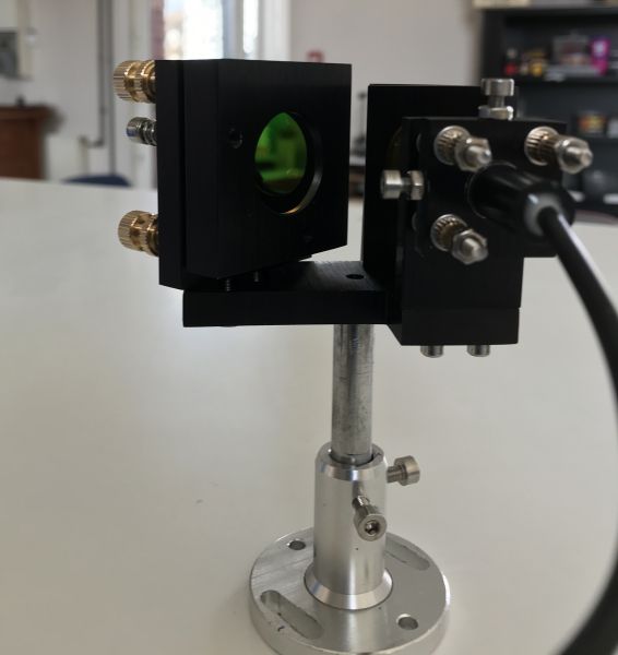 Combineur de faisceaux laser