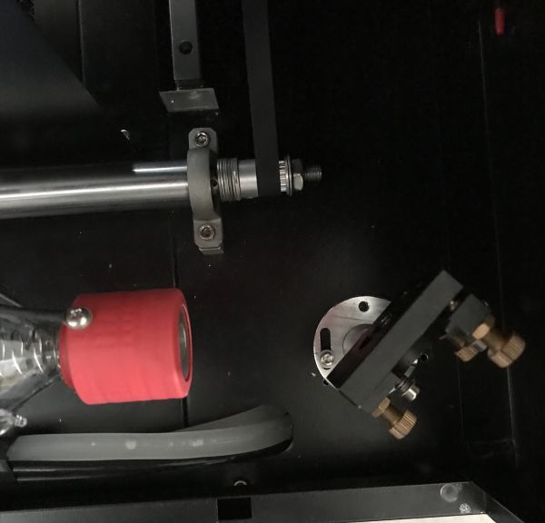 1er miroir sur la machine laser, avant remplacement